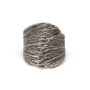 Szeroki pierścionek srebrny Kora