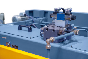 Hydrauliczna prasa krawędziowa AKPL 2000 x 40 ** BERNARDO