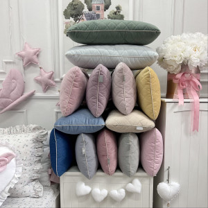 Pikowana poduszka do pokoju dziecka Velvet