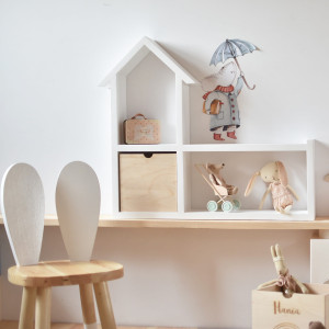 Drewniana półka domek z szufladką