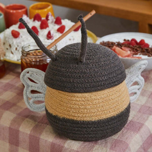 Kosz do pokoju dziecka Baby Bee, Planet Bee, Lorena Canals