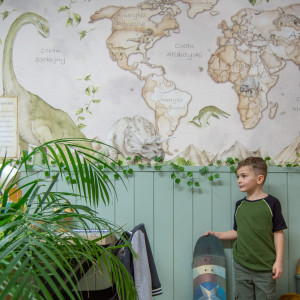 Tapeta do pokoju dziecka Mural Mapa Świata Dinozaury beżowa