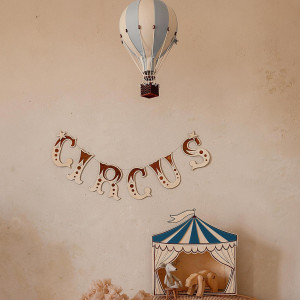 Drewniana girlanda CIRCUS – dekoracja retro do pokoju dziecka