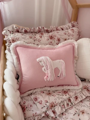 Poduszka ozdobna z haftowanym konikiem