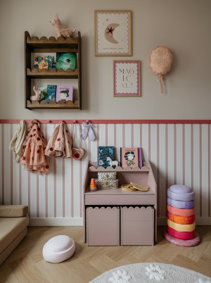 Zestaw dziecięcy Montessori – biurko z 2 krzesełkami Vintage Rose | Book Nook