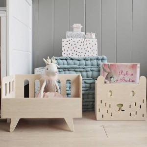 Drewniane łóżeczko dla lalek