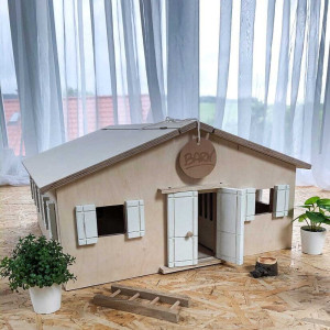 Drewniana stajnia dla koni