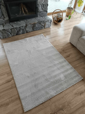 Dywan nowoczesny pluszowy, kolor beżowy 120x170cm z krótkim miękkim włosiem.