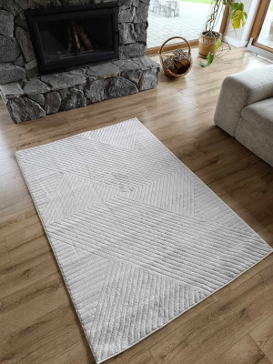 Dywan nowoczesny pluszowy ,kolor krem 120x170cm z krótkim miękkim włosiem.