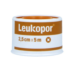 Leukopor, przylepiec w rolce do mocowania wszelkiego rodzaju opatrunków na skórze wrażliwej - 1 szt. - 2.5cmX5m