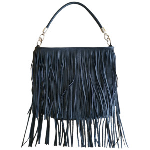 Czarna torebka z frędzlami