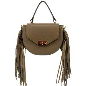 Torebka listonoszka kuferek z frędzlami taupe skóra