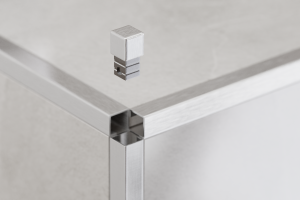Kostka zakończeniowa do profili narożnych Lambro PQ-10-SILVER-BR