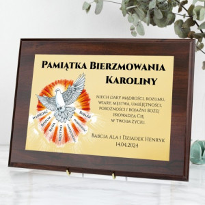 Certyfikat w drewnie z dedykacją na bierzmowanie - Gołębica z Darami