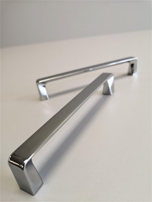Uchwyt UU52 160 mm chrom połysk
