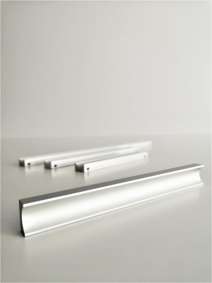 Uchwyt listwowy DRITTO 160 mm ALUMINIUM