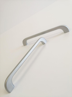 Uchwyt UU05 160 mm chrom mat