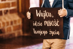 Tabliczka dla dzieci - Wujku idzie MIŁOŚĆ Twojego życia- drewniana