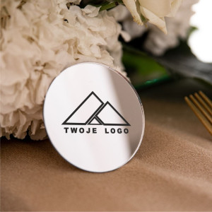 Magnes akrylowy z twoim Logo - srebrny