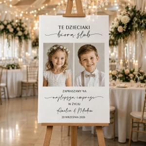 Personalizowana tablica powitalna weselna z pleksi ze zdjęciami - „Te dzieciaki biorą ślub”