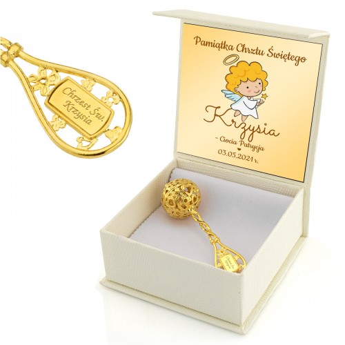 Pozłacana grzechotka z grawerem na chrzest dla chłopca - Cherubinek