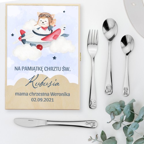 Sztućce dla dzieci z grawerem w drewnianym pudełku na chrzest - Samolocik