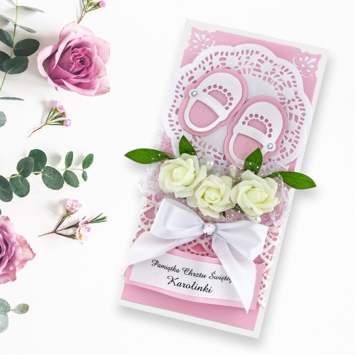 Kartka DL na chrzest z życzeniami dla dziewczynki - Buciki