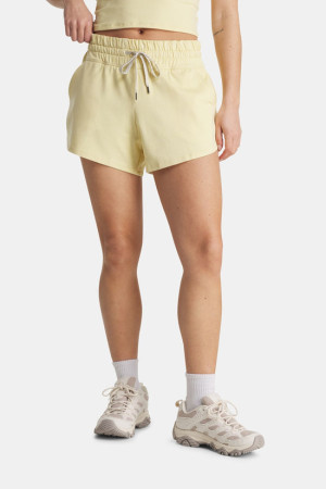 Vuori Halo Performance Short 2.0 Dames Geel M