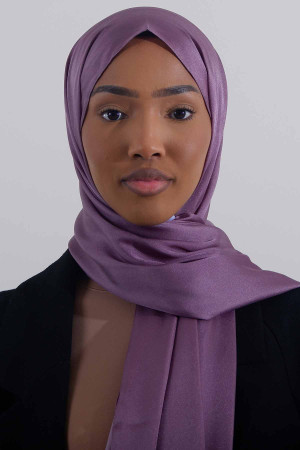 Pearl Hijab Hijab In Purple | Stylish and Comfortable Modest Fashion | Rabaya