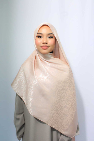 Patterned Hijab In Peach | Stylish and Comfortable Modest Fashion | Rabaya