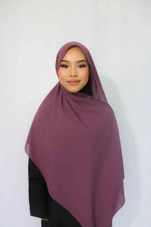 Italian Crinkle Hijab in Plum Pink | Casual Hijab | Modest Wear Fashion & Clothing | Rabaya