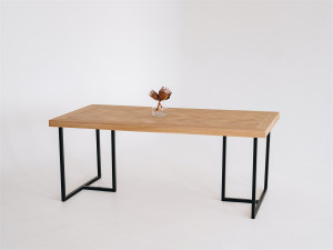 Volden Fishbone Tisch mit Dalby Bein
