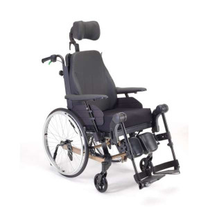 INVACARE Clematis Pro Fauteuils roulant de soins avec freins avec kit d'accessoires 49 cm