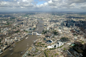 Vip Glimpse Of London Tour With Champagne And Take In London's Famous Skyline With This 20 Minutes Flight Time