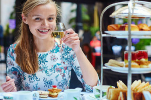 1 Hour Sparkling Afternoon Tea For Two At Jerome's Kitchen And Enjoy A Glass Of Fizz On Arrival