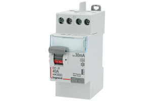 Interrupteur différentiel DX³-ID arrivée haute et départ haut à vis 2P 230 V 40 A type A 30 mA LEGRAND 411617