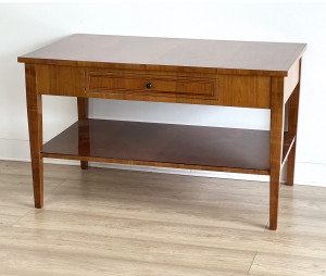 Biedermeier-Couchtisch mit Ablage und Schublade (L11)