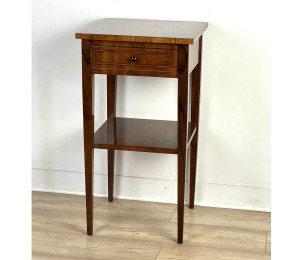 Beistelltisch Nussbaum Eckig Biedermeier 40x40cm (S11)