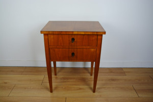 S25 - Biedermeier Beistelltisch aus Kirschholz