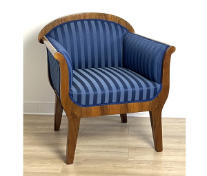 Stilvoller Biedermeier-Sessel aus Nussbaumholz (F36O)