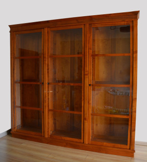 V27 Biedermeier Vitrine 268x250 cm