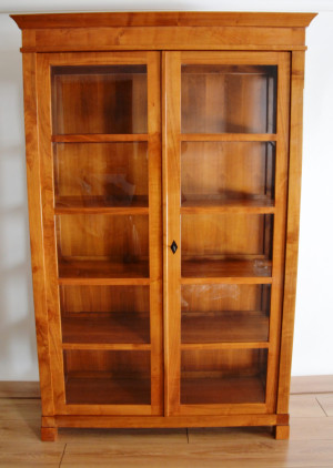 V1 Vitrine Biedermeierstil Kirsche