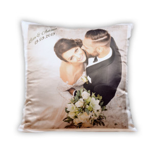 Hochwertiges personalisiertes Fotokissen selbst gestalten – Dein Bild auf einer von vier Stoffarten, satiniert, 40x40cm | LOOXIS