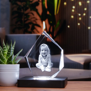 Personalisierte 3D Glasfoto Gravur – Dein Bild im Kristall-Eisberg verewigt | 13x10x5,9cm | LOOXIS