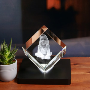 3D Laser Foto – Dein Foto als Glasgravur | Individuelles Geschenk | Würfel auf Ecke stehend | 10x10x10cm | LOOXIS
