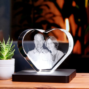 Hochwertiges 3D Glasfoto mit Lasergravur im Glasherz – Individuelles Liebes-Geschenk zum Muttertag oder Valentinstag | 13x16x8cm | LOOXIS