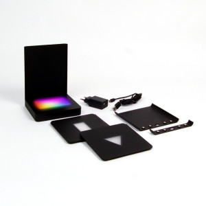LED Leuchtsockel Paket mit Rückwand und USB Netzteil, Größe L für 3D Glasfotos – dimmbares Farblicht für stimmungsvolle Momente – Zuhause oder als 