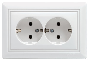 illuminON Alfa Πρίζα Σούκο Διπλή Χωνευτή 16Α Λευκή με Πλαίσιο