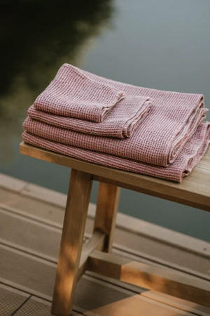 RĘCZNIK POD STOPY WAFEL NATURAL RASPBERRY 45x65