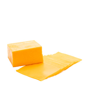 Ser Cheddar medium - 100 g w plasterkach